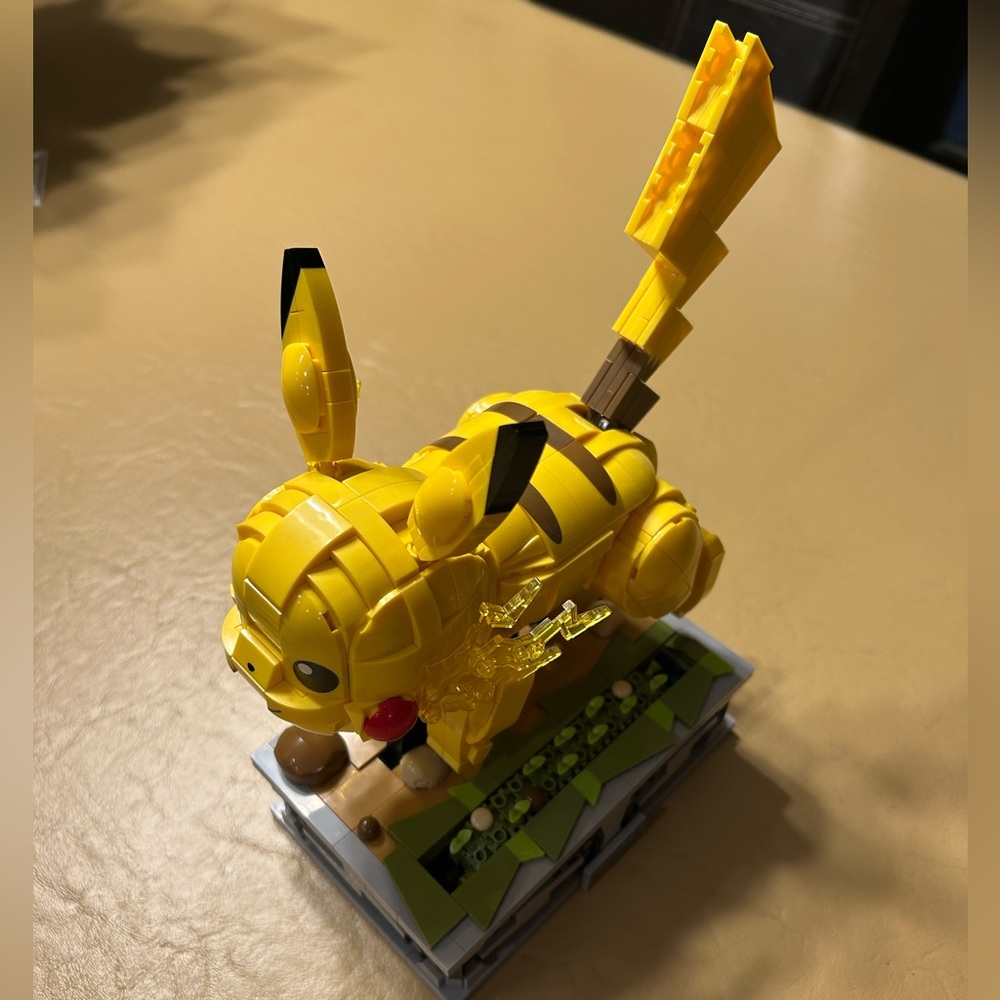 MEGA Pokémon Motion Pikachu